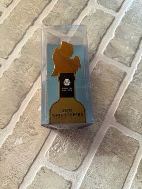 Wild Eye Designs Michigan State Wine Stopper - Gold Accent